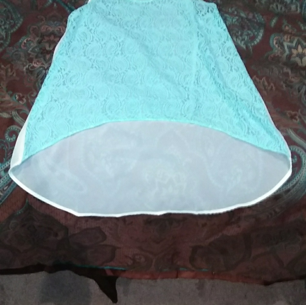 Clothes - Picture 2 of 3